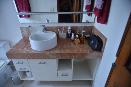 Apartamento à venda com 123m², 3 quartos e 2 vagasBanheiro da Suíte 1