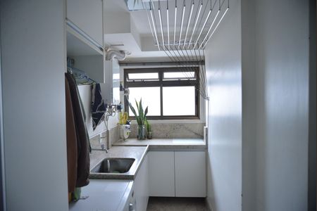 Apartamento à venda com 123m², 3 quartos e 2 vagasÁrea de Serviço