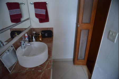 Apartamento à venda com 123m², 3 quartos e 2 vagasBanheiro da Suíte 1