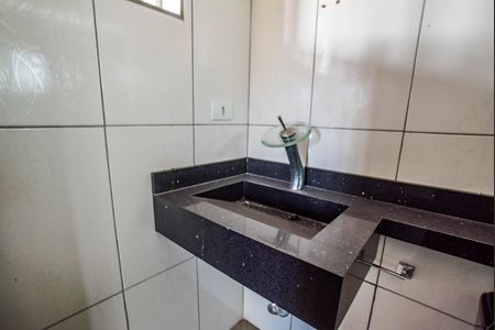 Casa à venda com 180m², 3 quartos e 1 vagaBanheiro da Suíte