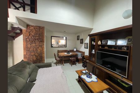 Sala de casa para alugar com 3 quartos, 100m² em Cosmorama, Mesquita
