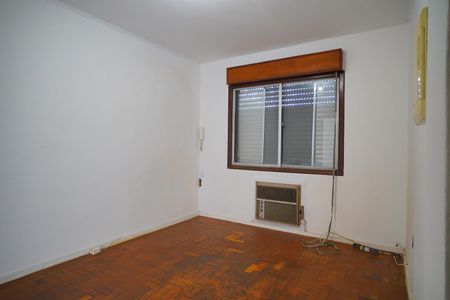 Sala de apartamento para alugar com 3 quartos, 77m² em São Sebastião, Porto Alegre