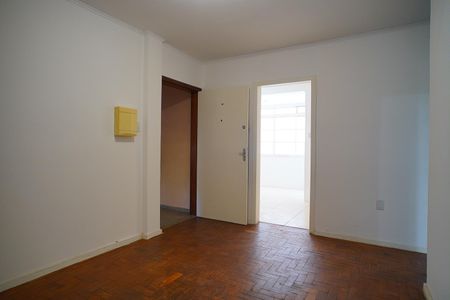 Sala de apartamento para alugar com 3 quartos, 77m² em São Sebastião, Porto Alegre