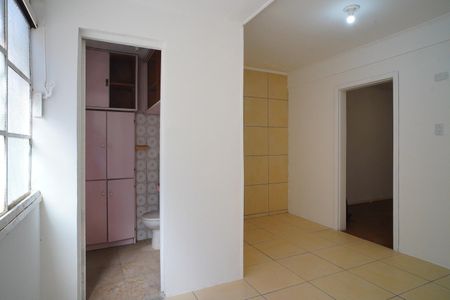 Apartamento para alugar com 77m², 3 quartos e sem vagaCozinha 