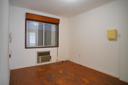 Sala de apartamento para alugar com 3 quartos, 77m² em São Sebastião, Porto Alegre