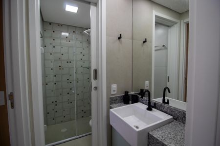 Banheiro de apartamento à venda com 1 quarto, 33m² em Butantã, São Paulo