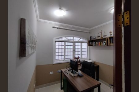 Casa à venda com 324m², 3 quartos e 6 vagasEscritório 