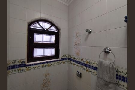 Casa à venda com 324m², 3 quartos e 6 vagasBanheiro - torneira