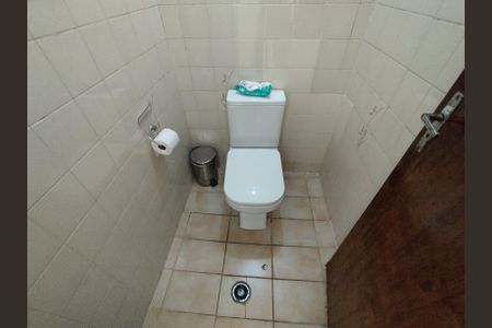 Casa à venda com 324m², 3 quartos e 6 vagasBanheiro - torneira