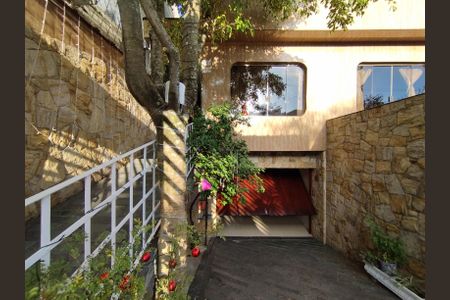 Casa à venda com 324m², 3 quartos e 6 vagasEntrada 