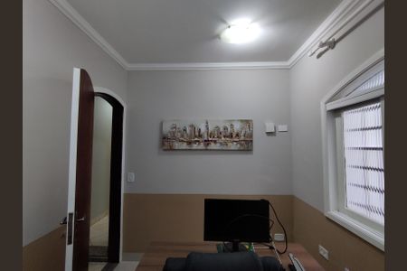 Casa à venda com 324m², 3 quartos e 6 vagasEscritório 