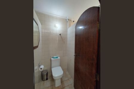 Casa à venda com 324m², 3 quartos e 6 vagasBanheiro - torneira