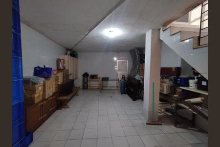 Casa à venda com 324m², 3 quartos e 6 vagasPorão 