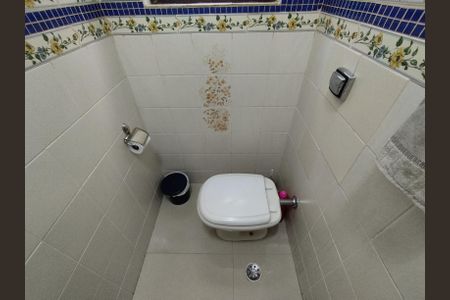 Casa à venda com 324m², 3 quartos e 6 vagasBanheiro - torneira