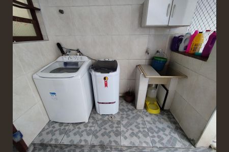 Casa à venda com 324m², 3 quartos e 6 vagasÁrea de Serviço