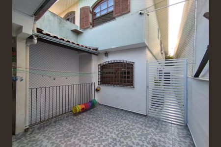 Casa à venda com 324m², 3 quartos e 6 vagasQuintal 
