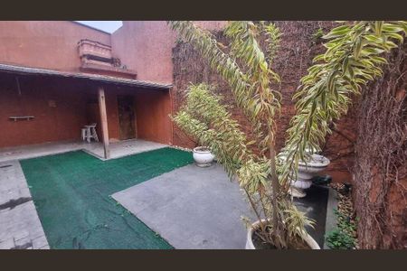 Casa à venda com 3 quartos, 263m² em Brooklin, São Paulo