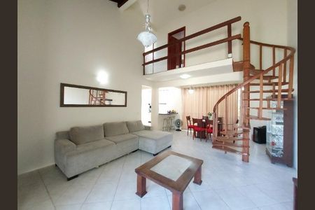 Casa para alugar com 3 quartos, 162m² em Coqueiros, Florianópolis