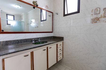 Apartamento para alugar com 174m², 3 quartos e 2 vagas Apartamento para alugar com 174m², 3 quartos e 2 vagasBanheiro da Suíte