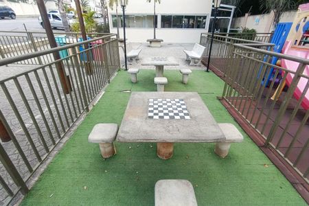 Apartamento para alugar com 45m², 2 quartos e 1 vaga Apartamento para alugar com 45m², 2 quartos e 1 vagaÁrea comum - Playground