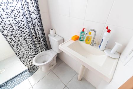 Apartamento para alugar com 45m², 2 quartos e 1 vaga Apartamento para alugar com 45m², 2 quartos e 1 vagaBanheiro