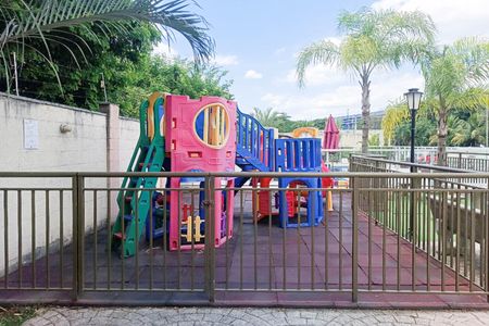 Apartamento para alugar com 45m², 2 quartos e 1 vaga Apartamento para alugar com 45m², 2 quartos e 1 vagaÁrea comum - Playground