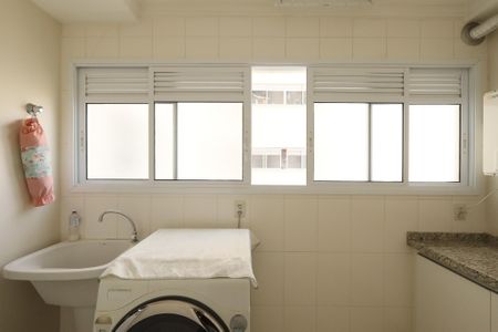 Apartamento à venda com 124m², 3 quartos e 2 vagasÁrea de Serviço