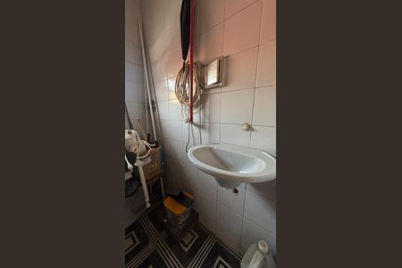 Casa para alugar com 200m², 5 quartos e 4 vagas Casa para alugar com 200m², 5 quartos e 4 vagasBanheiro - Area de Serviço