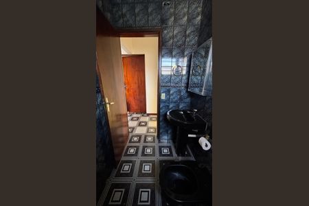 Casa para alugar com 200m², 5 quartos e 4 vagas Casa para alugar com 200m², 5 quartos e 4 vagasBanheiro