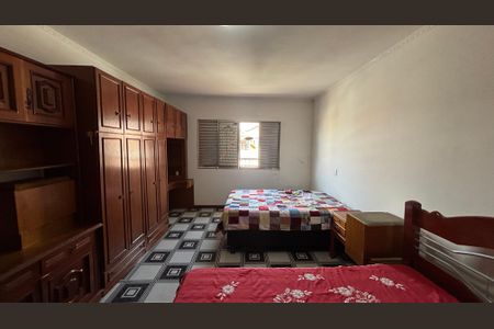 Casa para alugar com 200m², 5 quartos e 4 vagas Casa para alugar com 200m², 5 quartos e 4 vagasQuarto 1