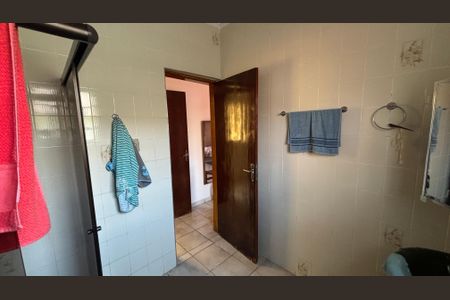 Casa para alugar com 200m², 5 quartos e 4 vagas Casa para alugar com 200m², 5 quartos e 4 vagasBanheiro da Suíte 2
