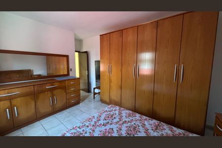 Casa para alugar com 200m², 5 quartos e 4 vagas Casa para alugar com 200m², 5 quartos e 4 vagasSuite 2