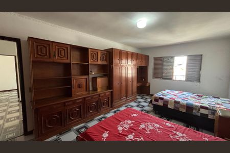 Casa para alugar com 200m², 5 quartos e 4 vagas Casa para alugar com 200m², 5 quartos e 4 vagasQuarto 1