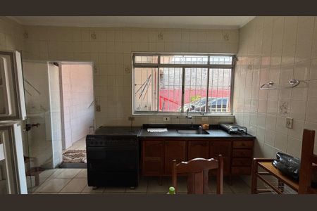 Casa para alugar com 200m², 5 quartos e 4 vagas Casa para alugar com 200m², 5 quartos e 4 vagasCozinha