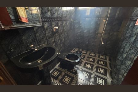 Casa para alugar com 200m², 5 quartos e 4 vagas Casa para alugar com 200m², 5 quartos e 4 vagasBanheiro