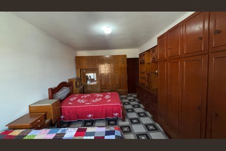 Casa para alugar com 200m², 5 quartos e 4 vagas Casa para alugar com 200m², 5 quartos e 4 vagasQuarto 1