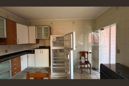 Casa para alugar com 200m², 5 quartos e 4 vagas Casa para alugar com 200m², 5 quartos e 4 vagasCozinha