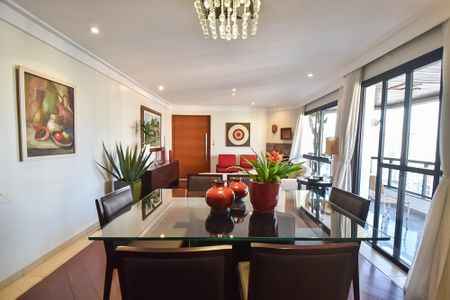 Apartamento à venda com 230m², 3 quartos e 3 vagasSala