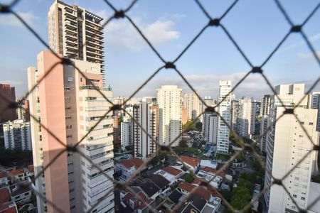 Apartamento à venda com 230m², 3 quartos e 3 vagasVista do quarto 2