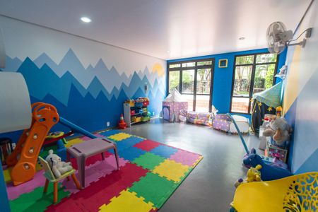 Apartamento à venda com 230m², 3 quartos e 3 vagasBrinquedoteca