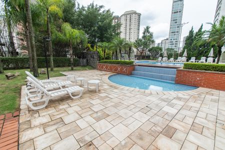 Apartamento à venda com 230m², 3 quartos e 3 vagasÁrea comum - Piscina