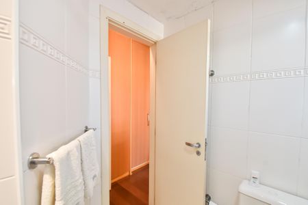 Apartamento à venda com 230m², 3 quartos e 3 vagasBanheiro da suíte