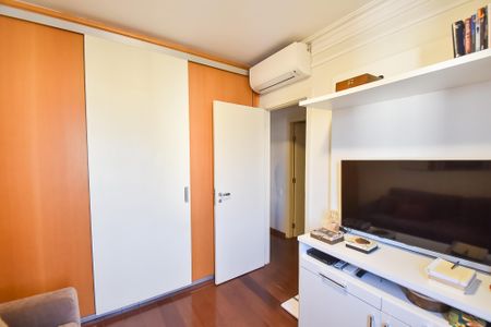 Apartamento à venda com 230m², 3 quartos e 3 vagasQuarto 2