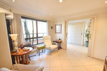 Apartamento à venda com 230m², 3 quartos e 3 vagasSala de tv piso superior