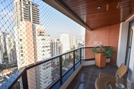 Apartamento à venda com 230m², 3 quartos e 3 vagasVaranda da sala