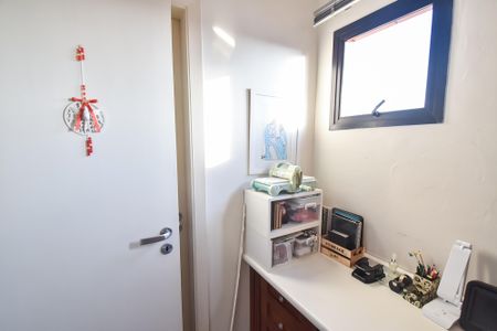 Apartamento à venda com 230m², 3 quartos e 3 vagasEscritório