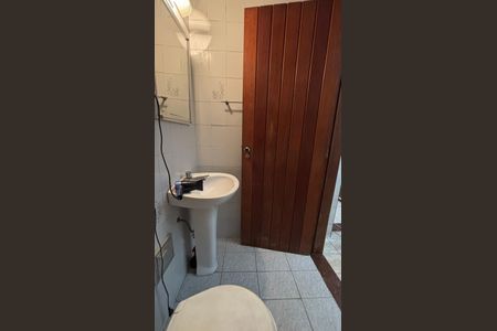 Casa à venda com 109m², 3 quartos e 2 vagas Casa à venda com 109m², 3 quartos e 2 vagasÁrea de Serviço - Banheiro