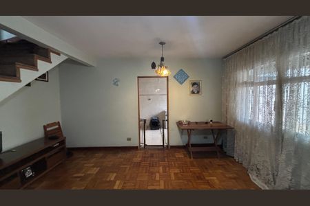 Casa à venda com 109m², 3 quartos e 2 vagas Casa à venda com 109m², 3 quartos e 2 vagasSala