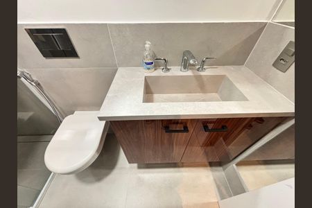 Studio para alugar com 50m², 1 quarto e 1 vaga Studio para alugar com 50m², 1 quarto e 1 vagaBanheiro