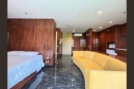 Studio para alugar com 50m², 1 quarto e 1 vaga Studio para alugar com 50m², 1 quarto e 1 vagaStudio